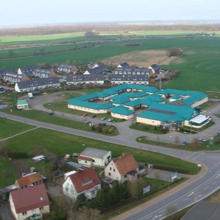 Hotel An Der Hasenheide Bentwisch Exteriör bild