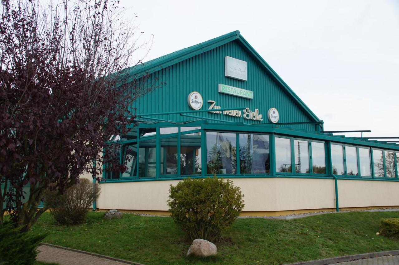 Hotel An Der Hasenheide Bentwisch Exteriör bild